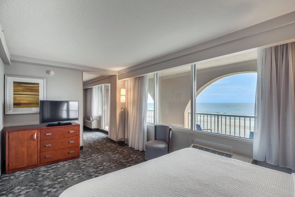 Courtyard by Marriott Jacksonville Beach Oceanfront photo 12