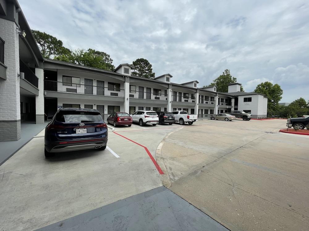 Super Stay Inn Humble IAH East photo 2