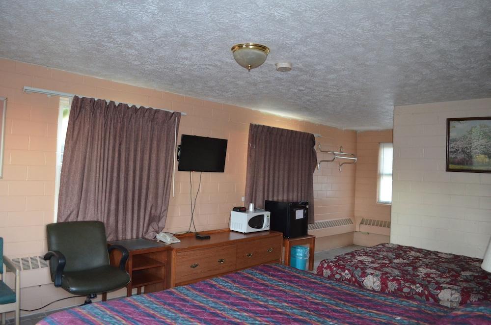 Admiral Motel photo 4