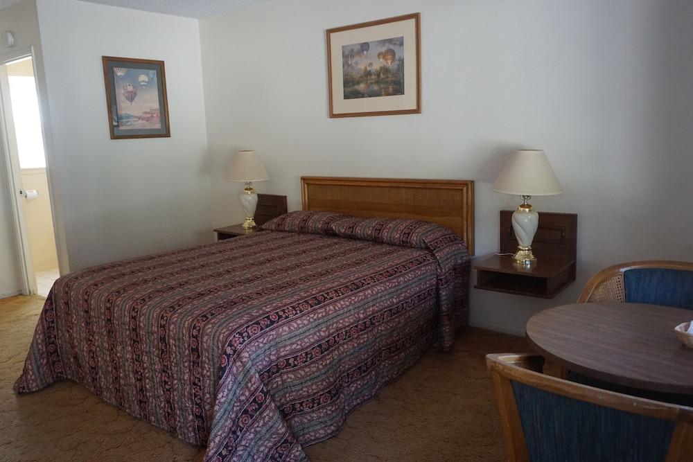 Blue Gum Motel photo 9