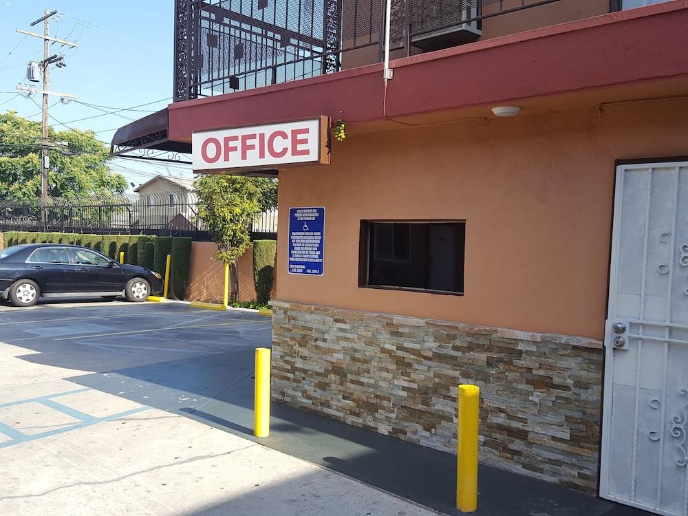 Travel Inn Motel photo 38