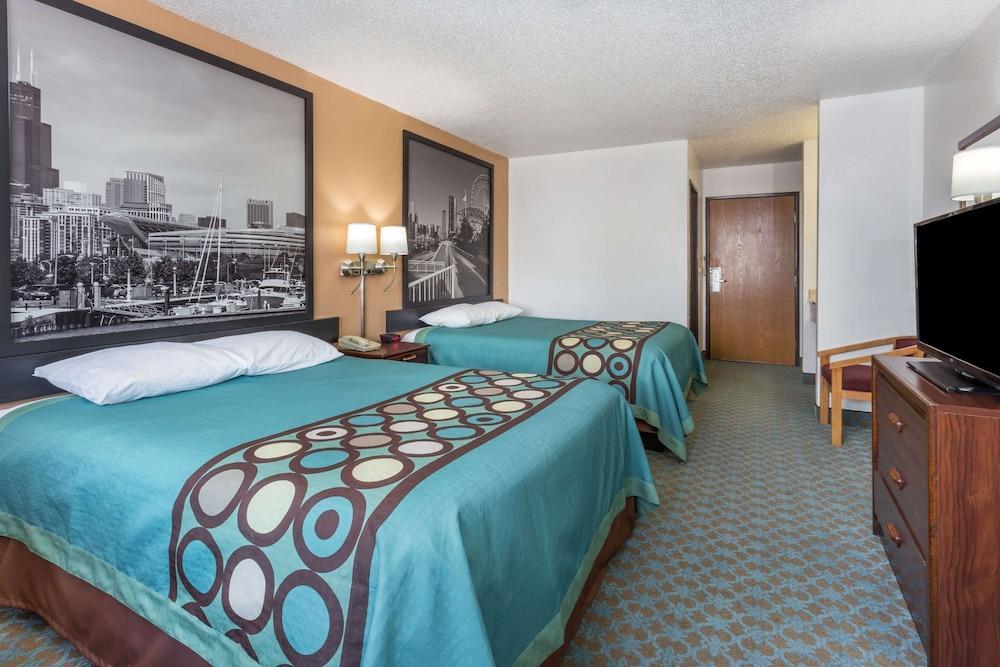 Super 8 by Wyndham Bourbonnais/Kankakee Area photo 4