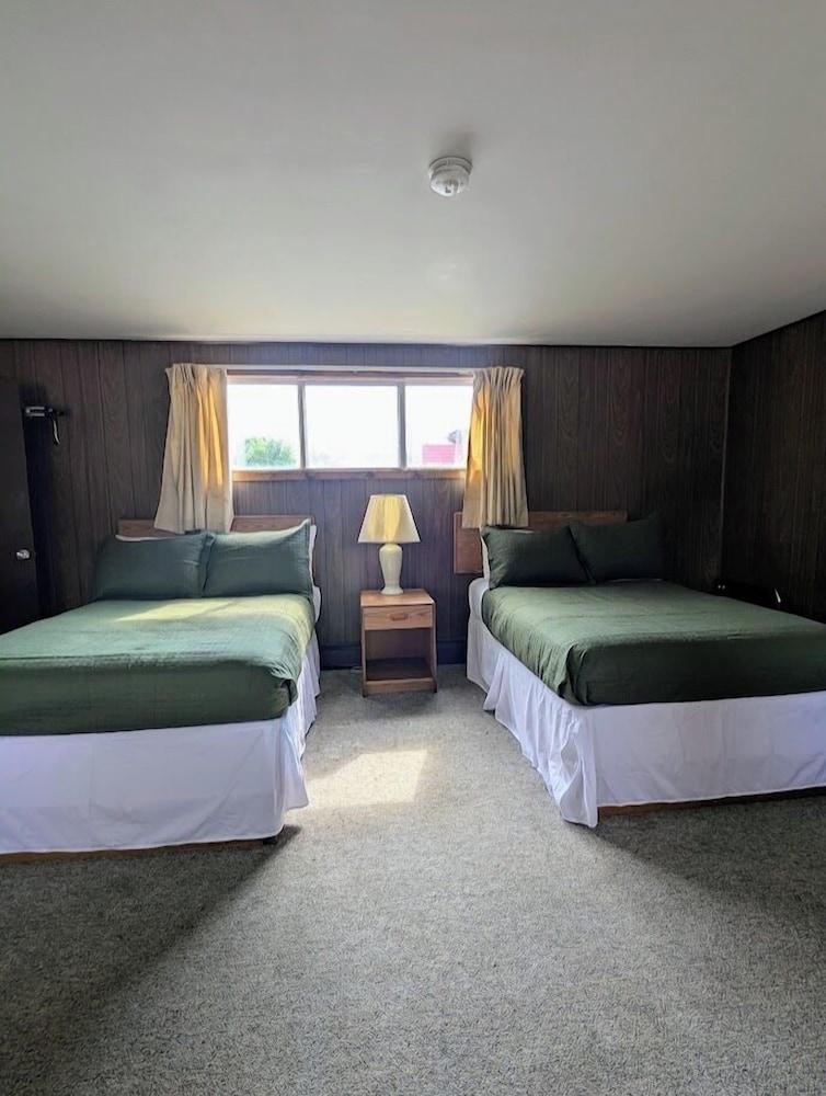 Cool City Motel photo 24