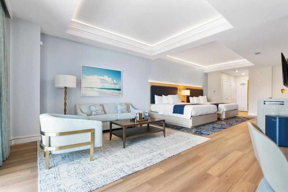 Harbor Suites at Harborwalk Village photo 52