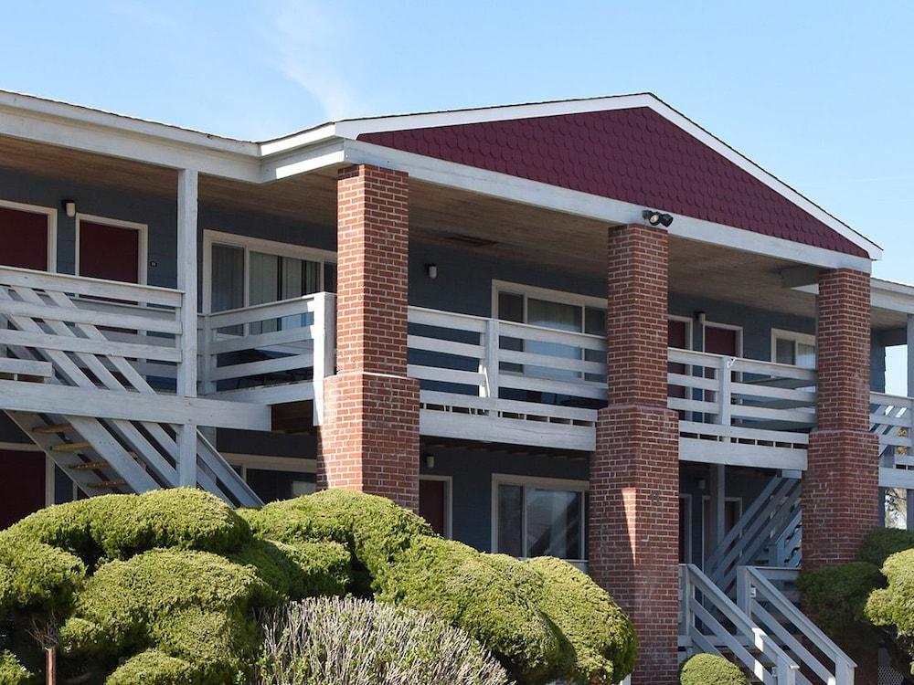 Montauk Oceanside Suites photo 1