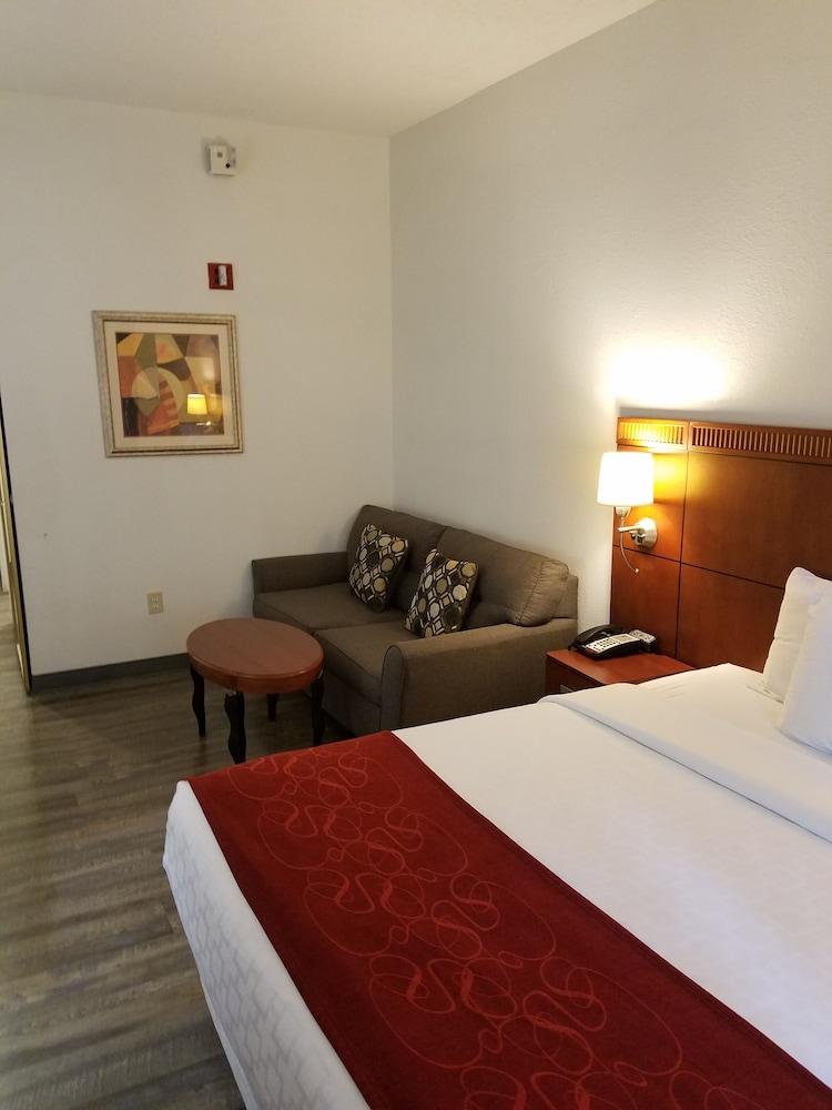 Spark by Hilton Duluth photo 34