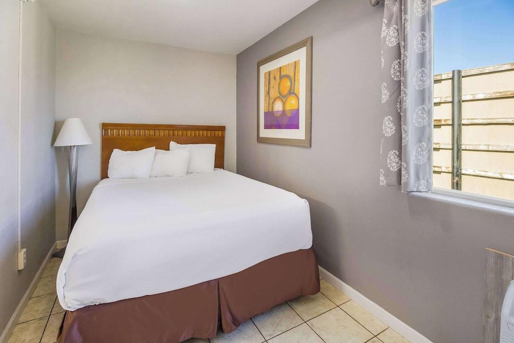 Rodeway Inn Casper photo 10