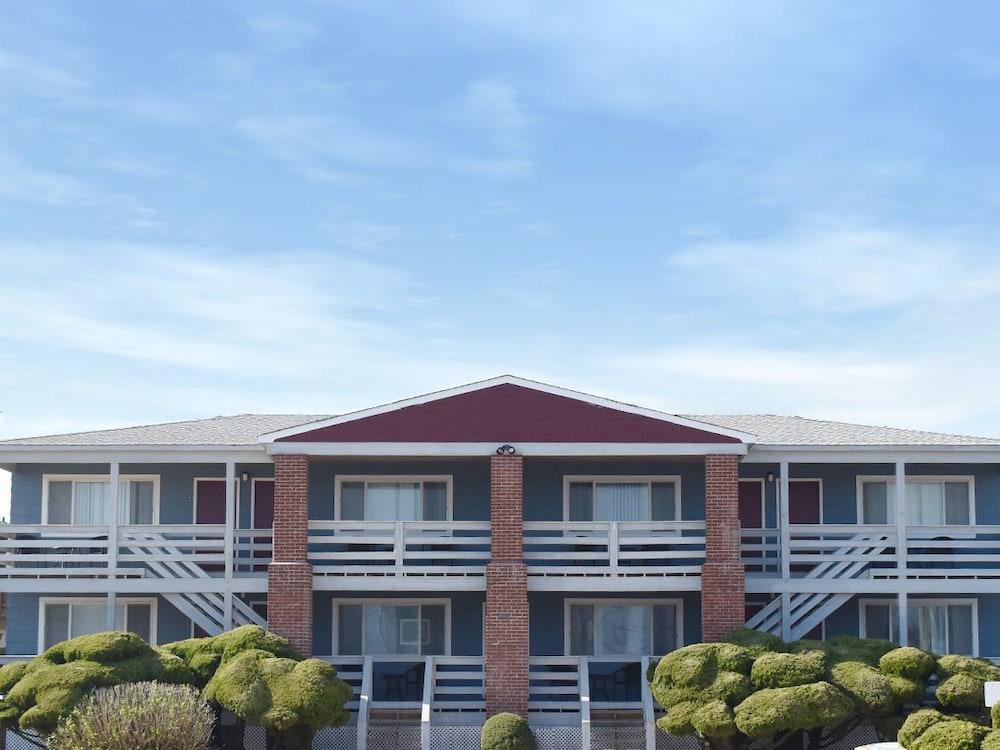 Montauk Oceanside Suites photo 67