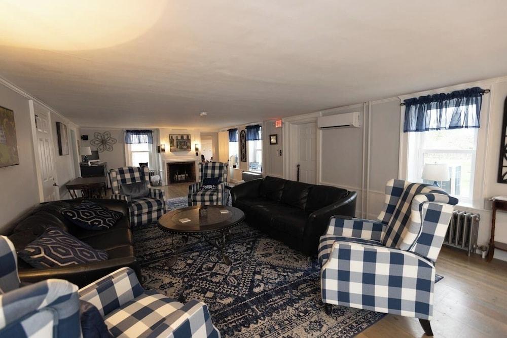 Blue Bear Inn photo 21