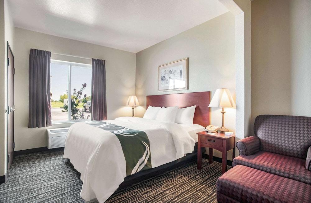 Quality Inn Parsons North photo 40