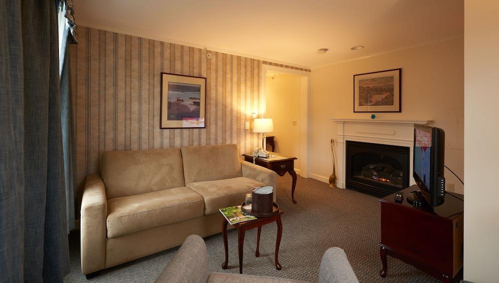 The Sparhawk Oceanfront Resort photo 48