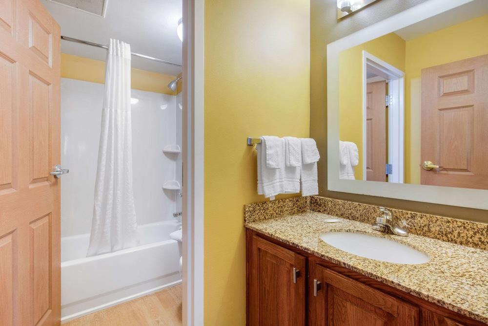 Suburban Studios Birmingham Homewood I-65 photo 10