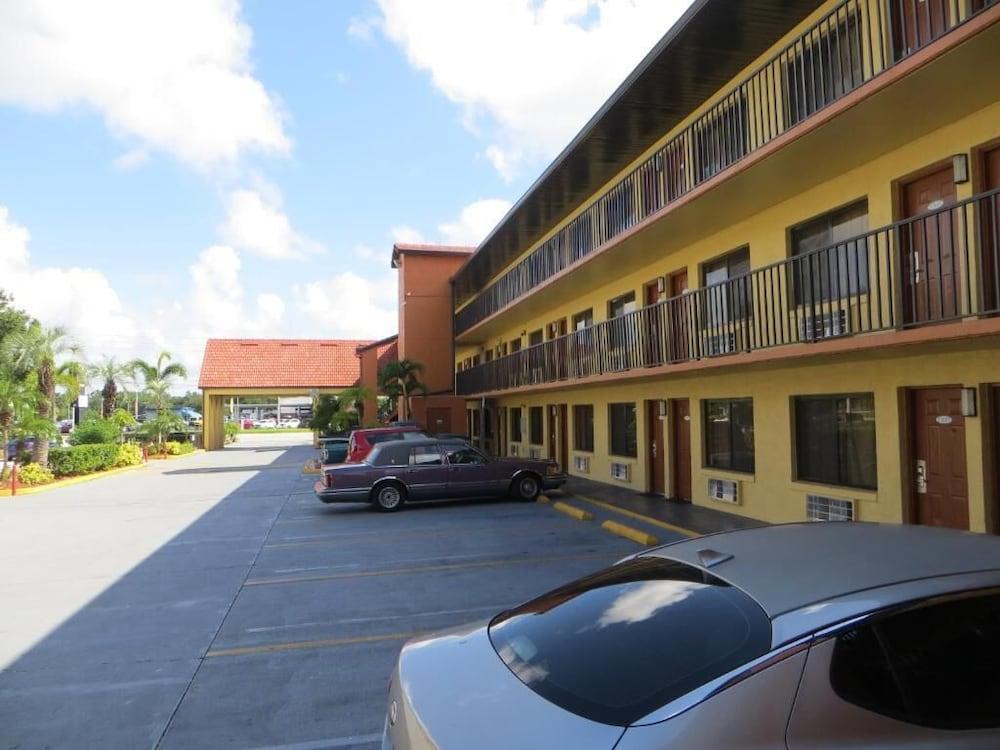Budget Inn - Orlando photo 9