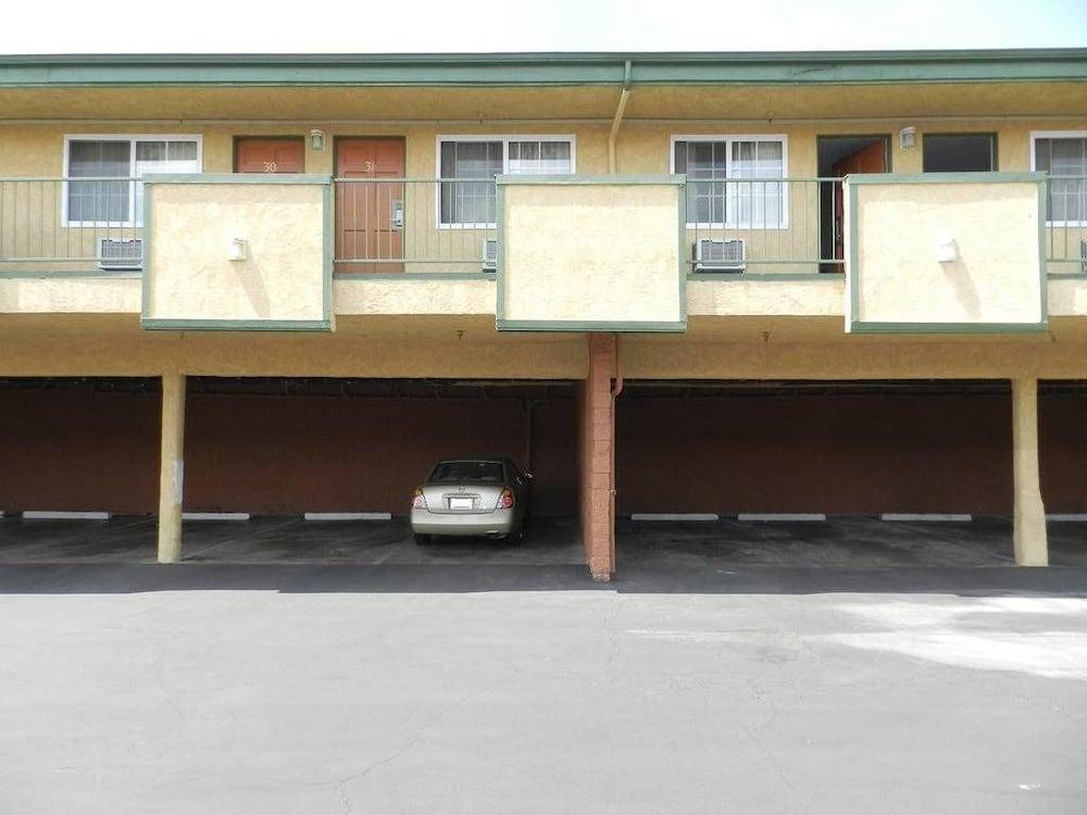 Starlite Motel photo 33