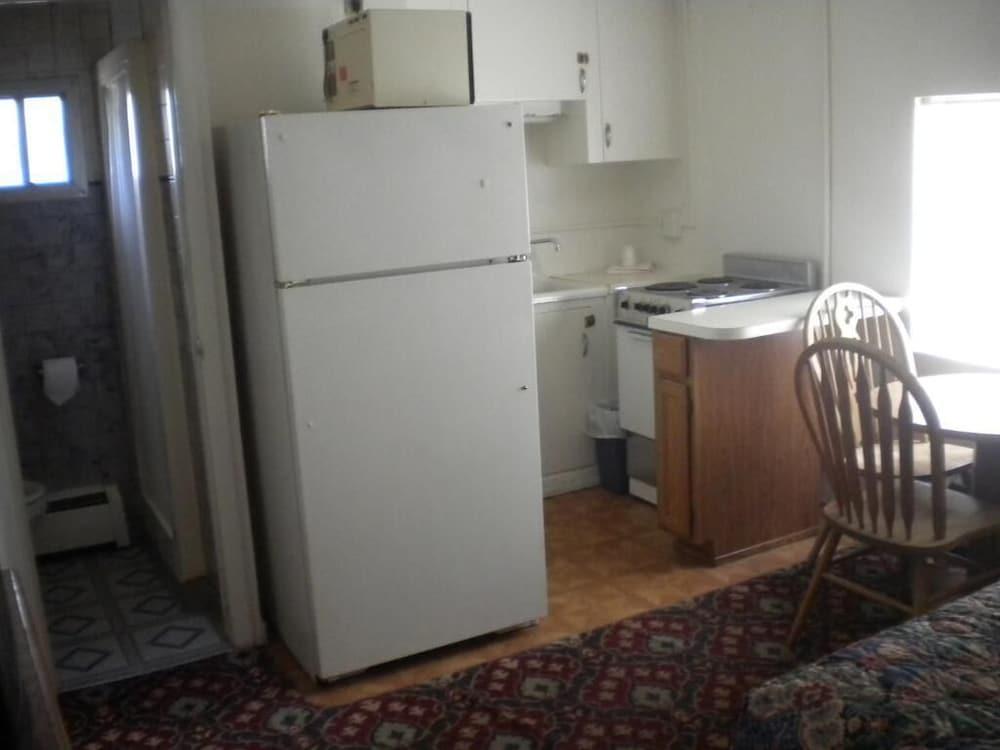 Riverside Motel photo 32