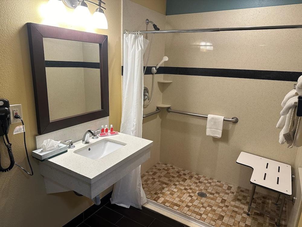 Hotel Avenida - Oceanside Camp Pendleton photo 9