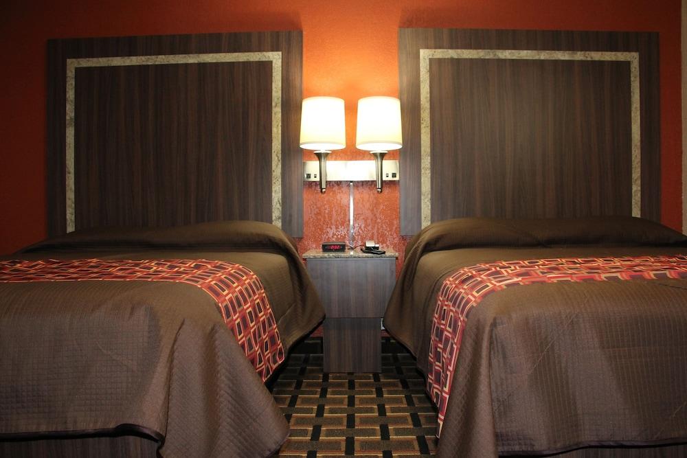 Budget Inn photo 6