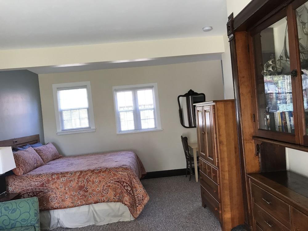 Harbor Light Inn photo 5
