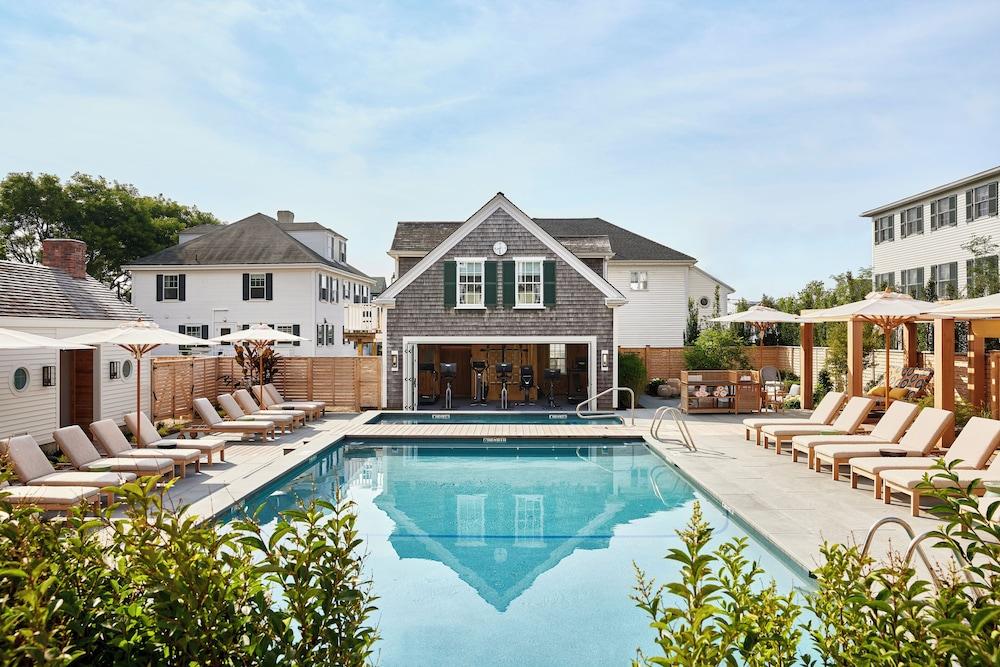 Faraway Martha's Vineyard — hotel in Edgartown