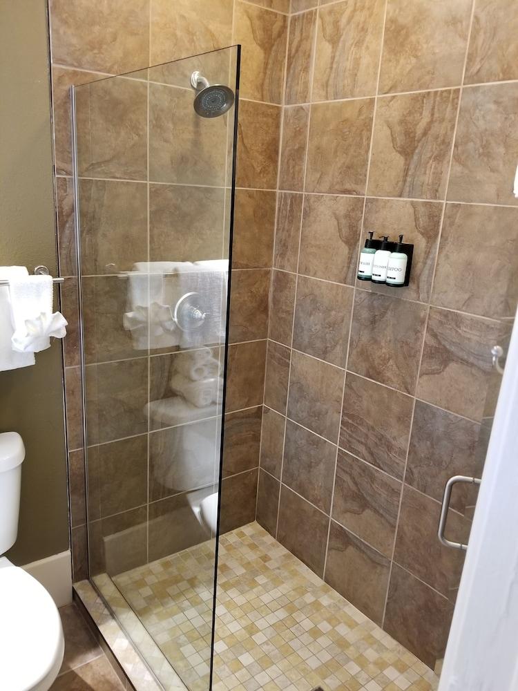 Basin Park Hotel and Spa photo 12