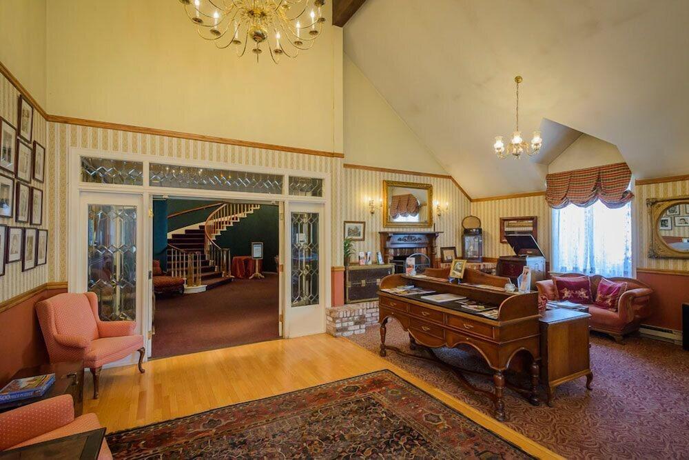 Hill House Inn photo 27