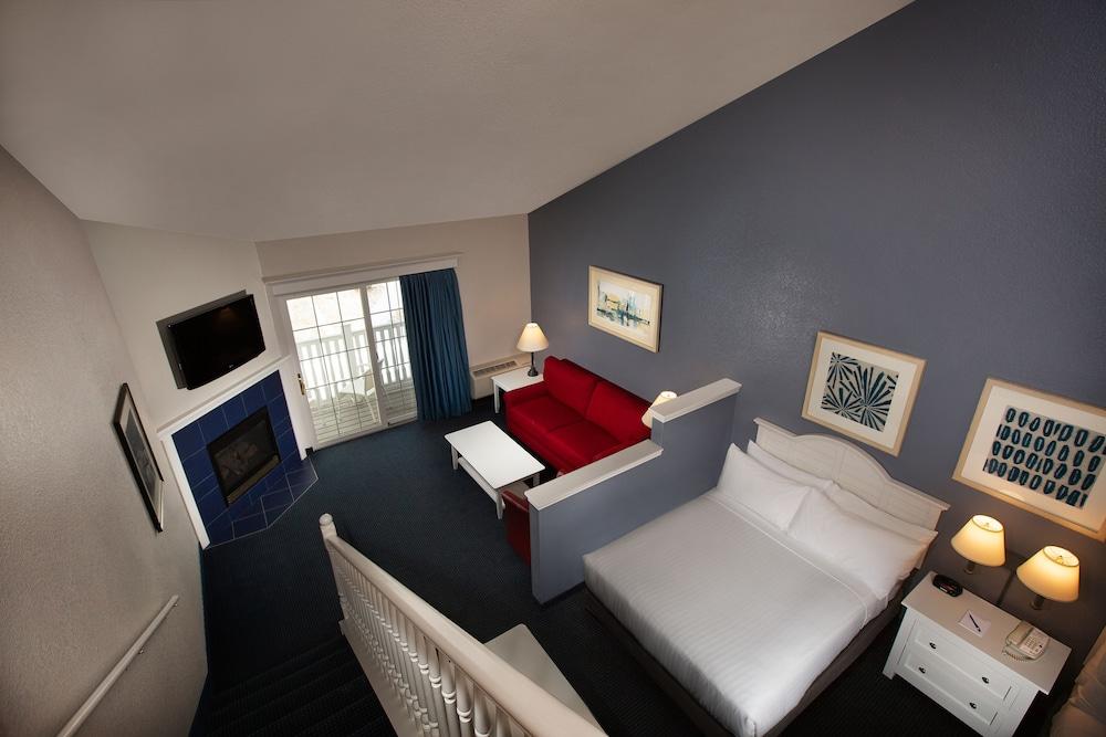 Blue Harbor Resort and Conference Center photo 15