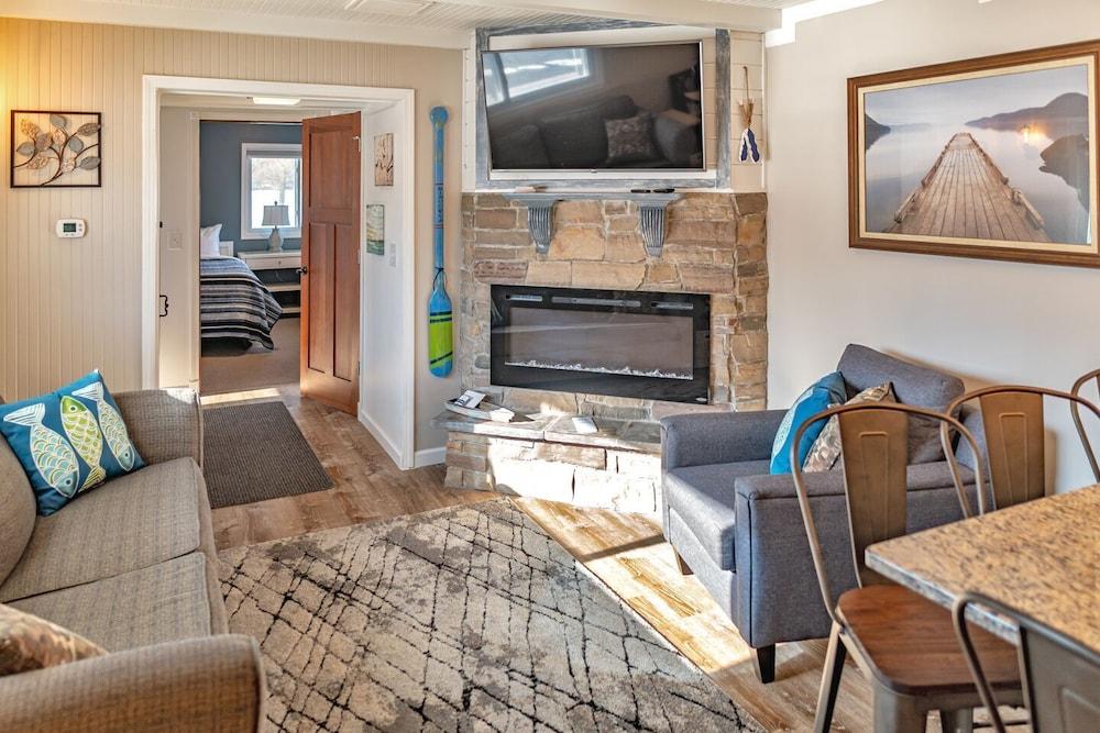 Aqua Aire Inn & Suites photo 13