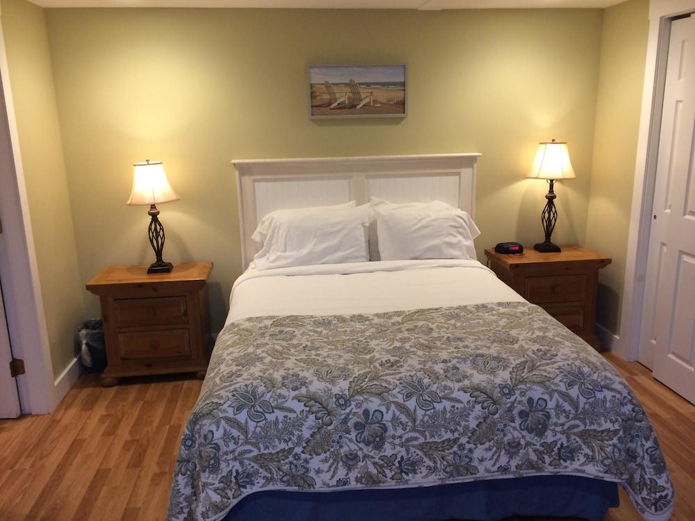Glen Cove Inn & Suites photo 11