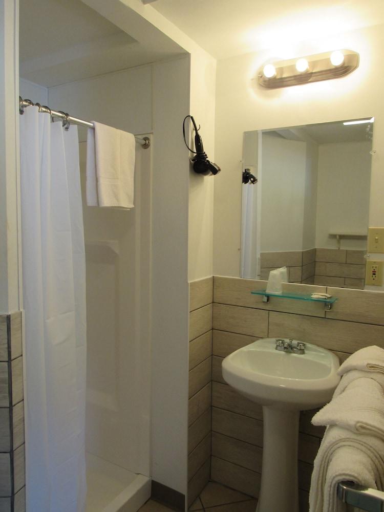 Acadia Gateway Motel photo 7