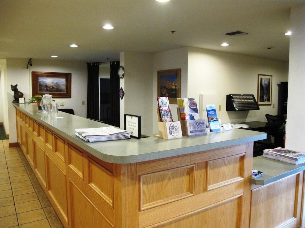 Sugarloaf Mt Motel photo 15