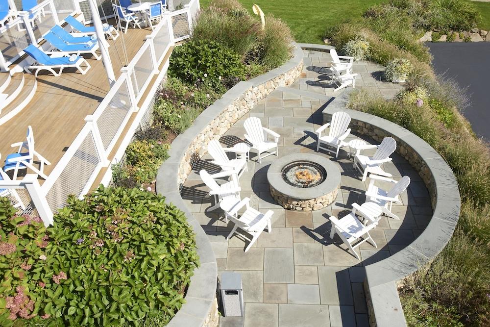 Anchor In Distinctive Waterfront Lodging photo 36