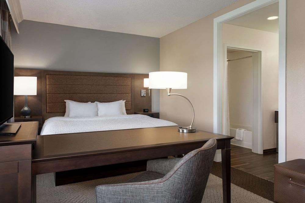 Hampton Inn & Suites Montgomery-EastChase photo 14
