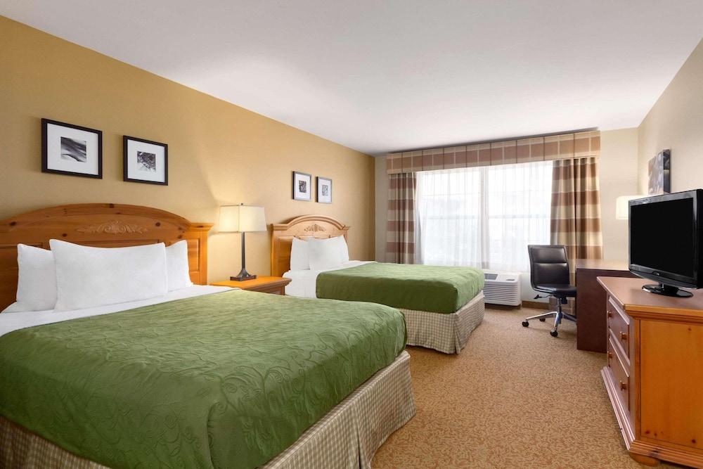 Country Inn & Suites Rochester South Mayo Clinic photo 3