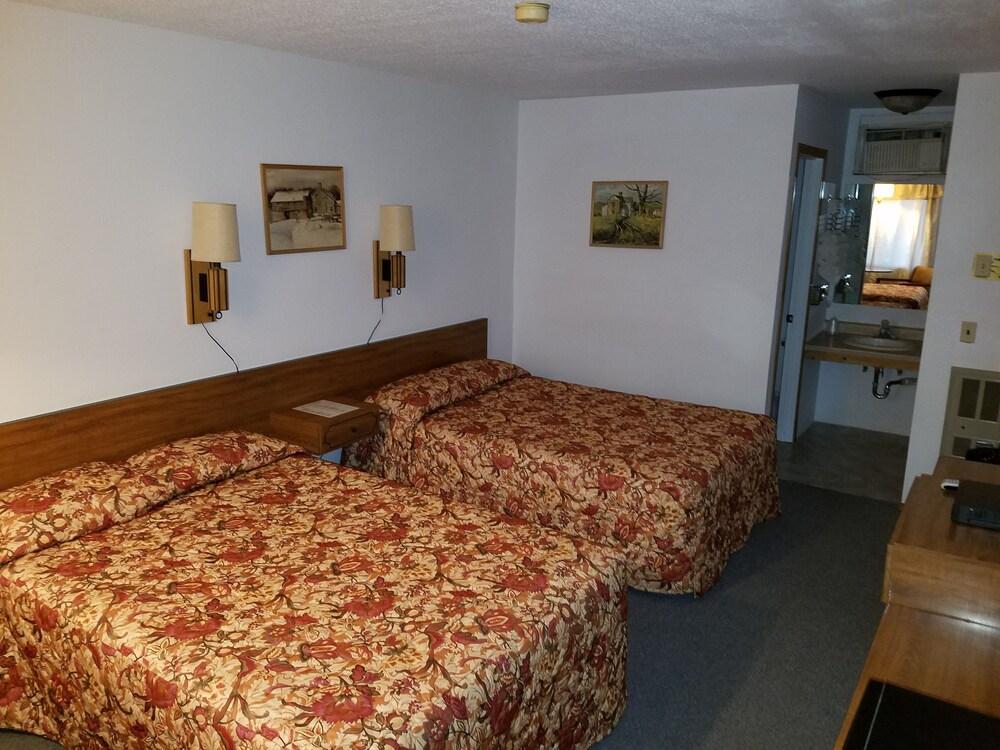 Moorcourt Motel photo 30