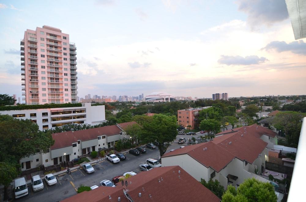 Riviera Luxury Living at River Oaks Marina and Tower photo 43