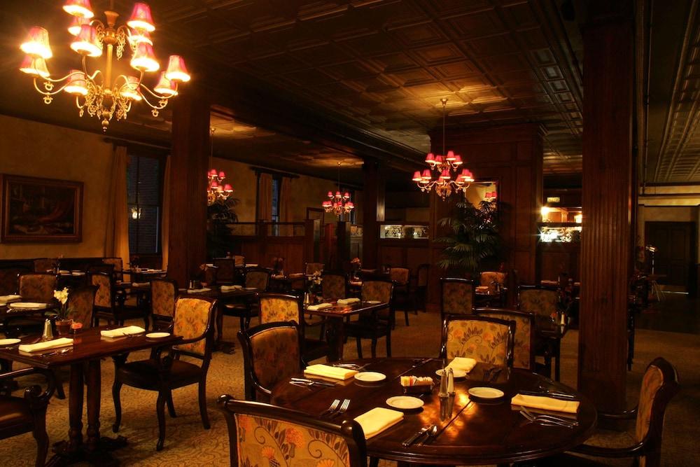 The Martha Washington Inn And Spa photo 67