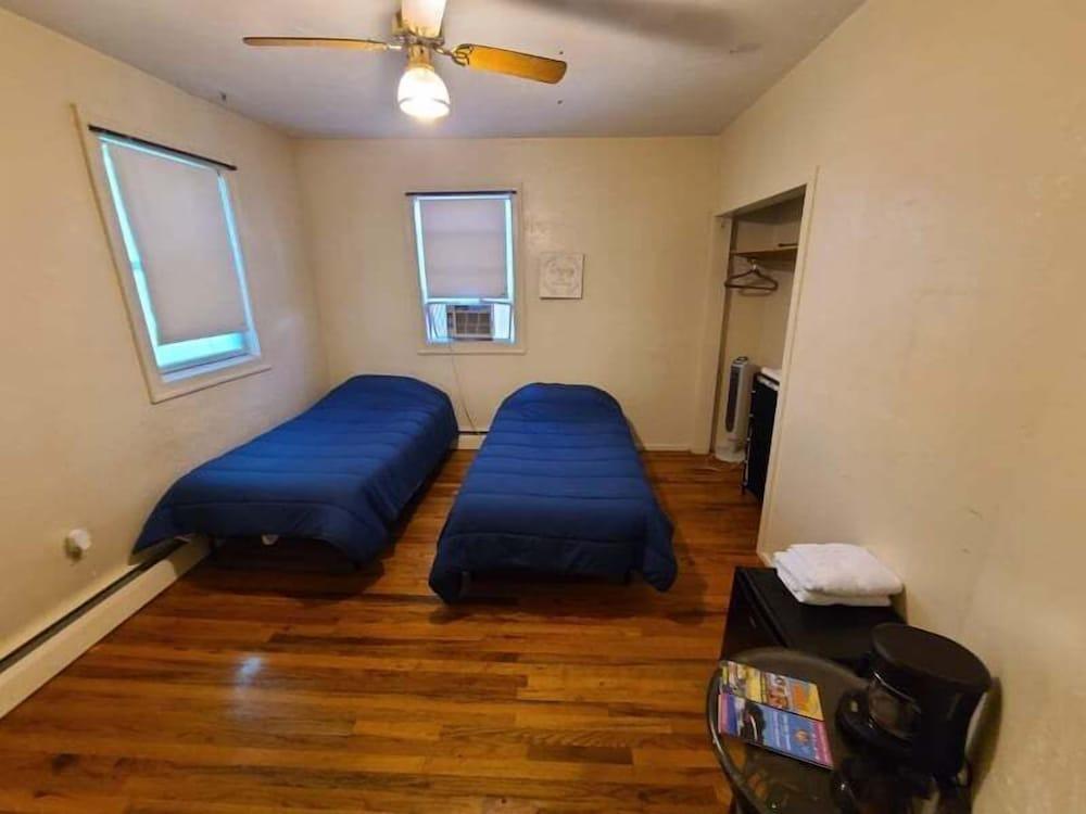 Bedroom Near Downtown Boston - Hostel photo 11