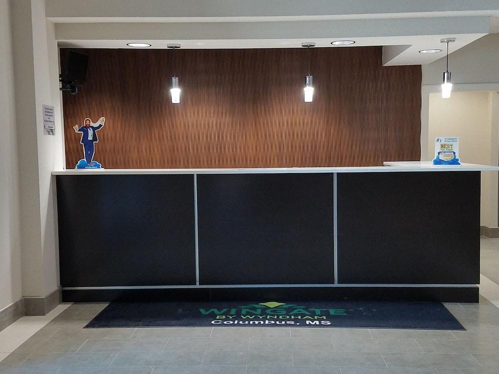 Comfort Inn & Suites Columbus North photo 7