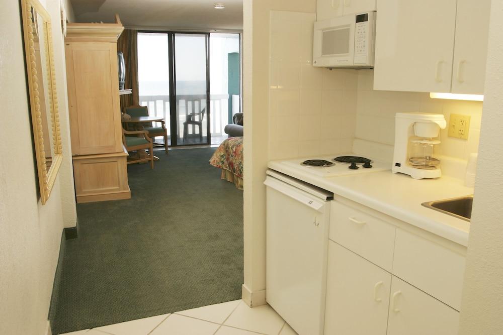 Hawaiian Inn Beach Resort photo 6