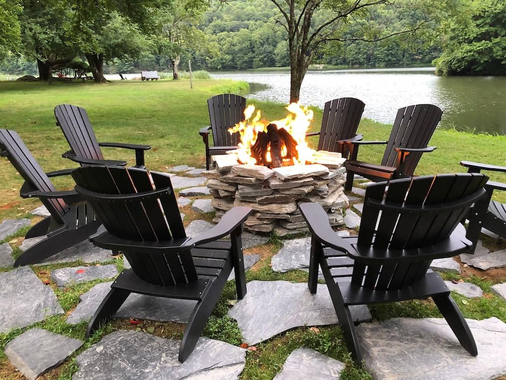 Peaks of Otter Lodge photo 26