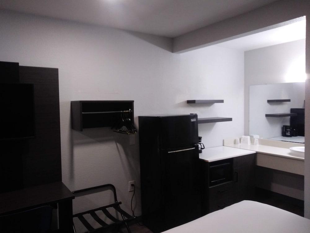 Studio 6 West Sacramento, CA photo 22