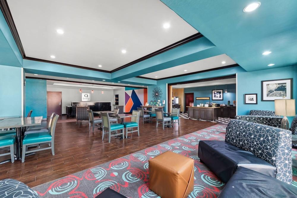 Quality Inn & Suites Pearsall photo 7