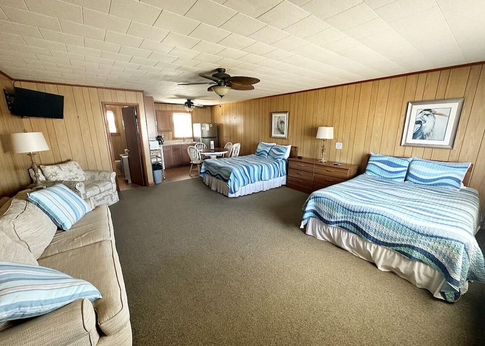 SandSpur Ocean Cottages photo 33