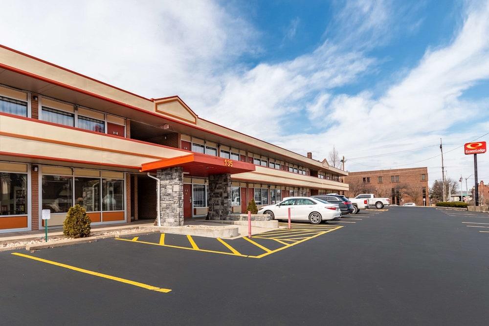 Econo Lodge Zanesville Downtown — hotel in Zanesville