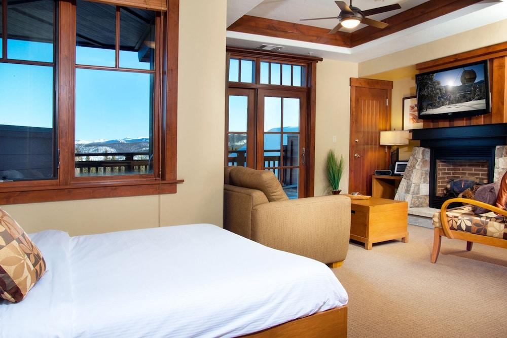One Ski Hill Place, a RockResort, by Vail Resorts photo 68