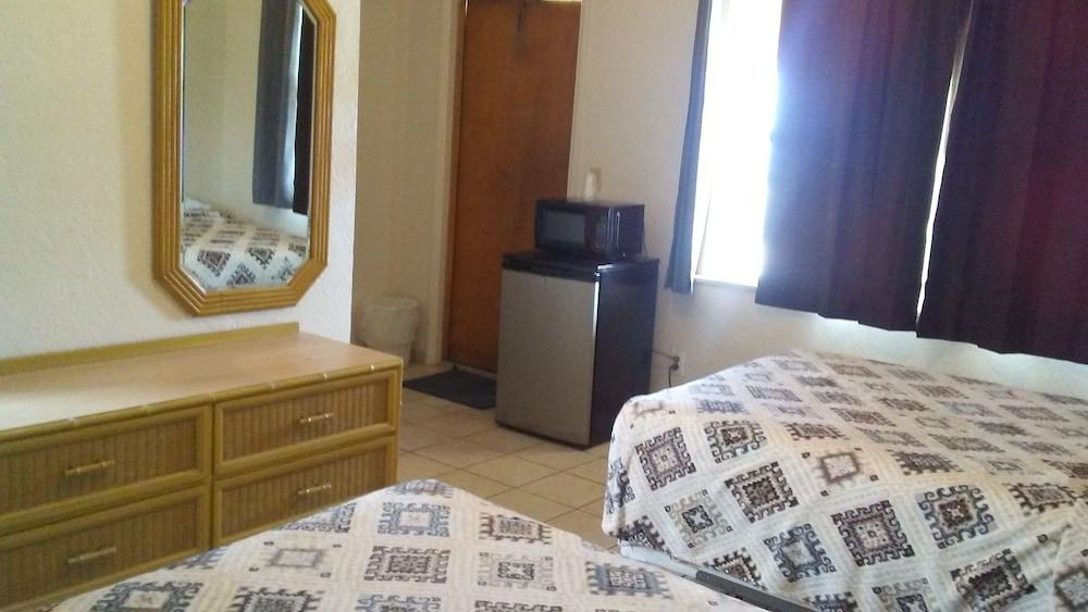 Ocean Crest Motel photo 7