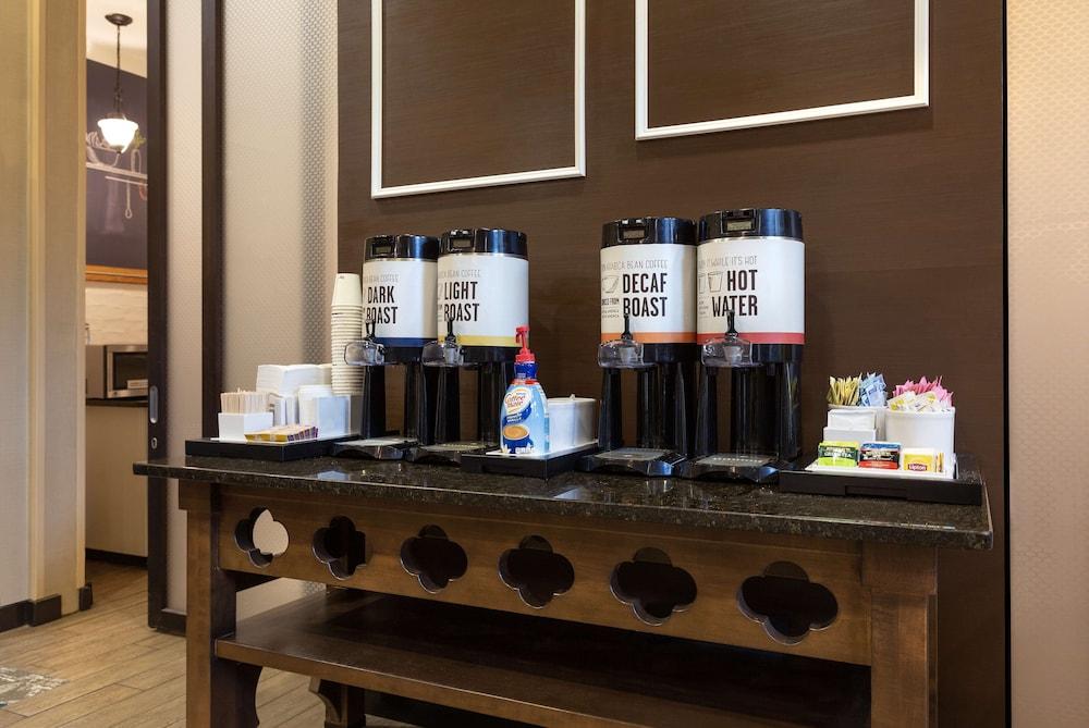 Hampton Inn Charlotte-Belmont at Montcross photo 38