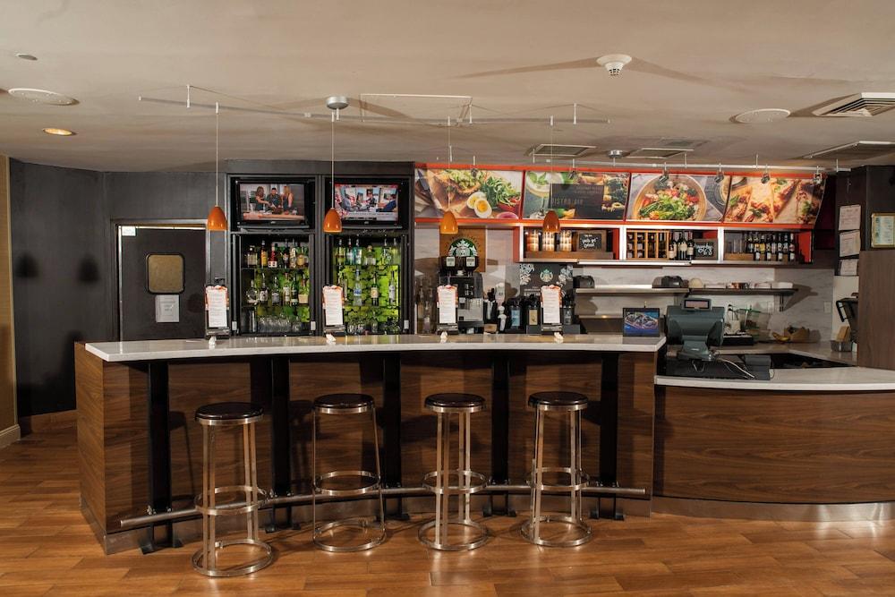 Courtyard by Marriott Erie photo 33