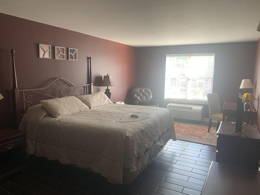 French Quarter Inn photo 28