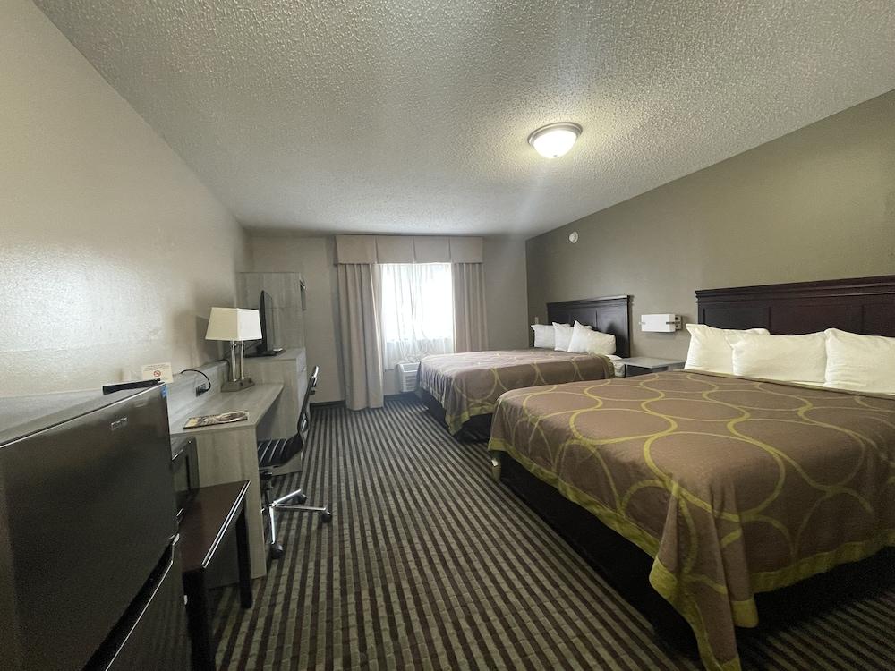 DuPont Suites photo 3